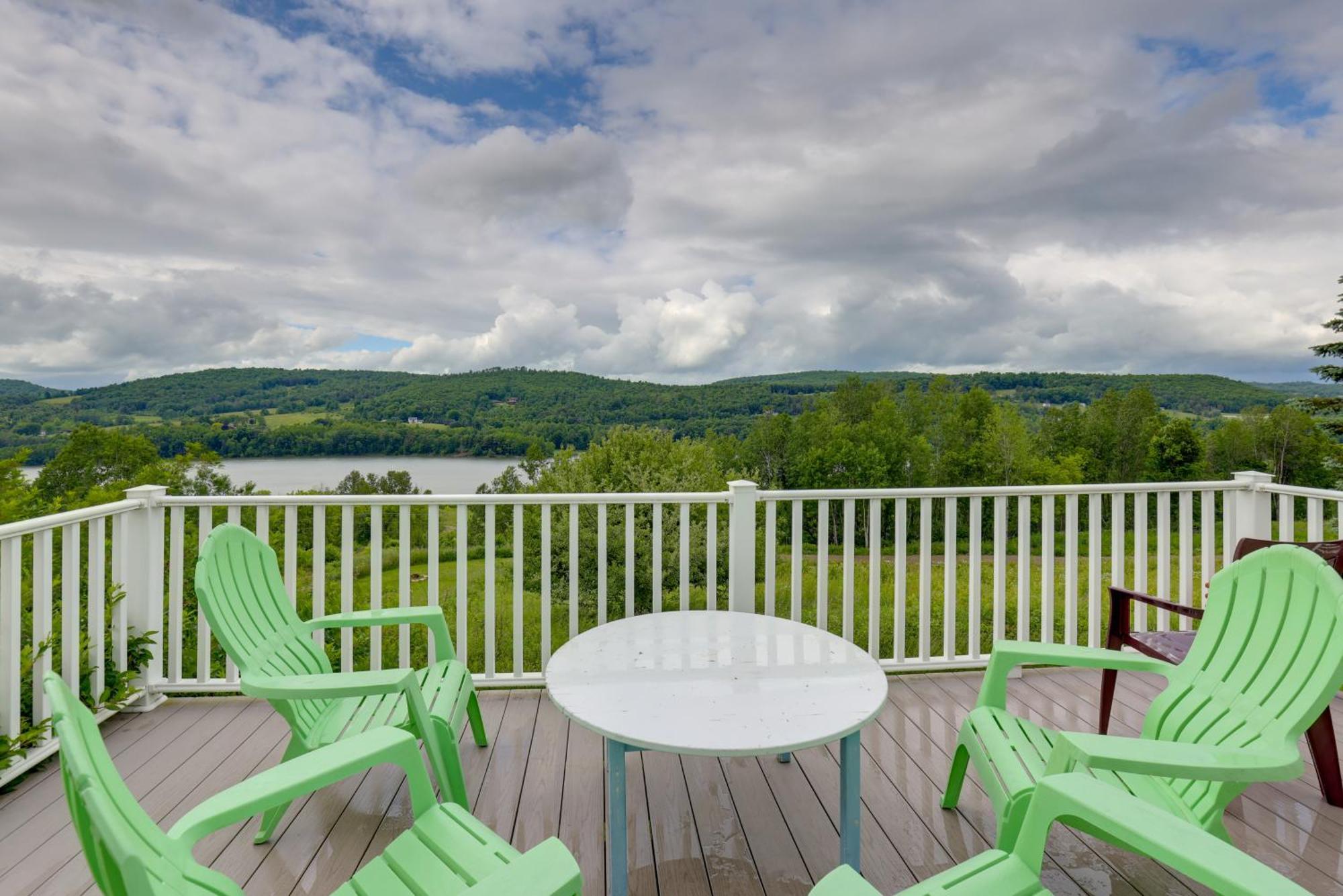 Lawrenceville Apartment With Deck Near Gaming Lands! Exterior foto